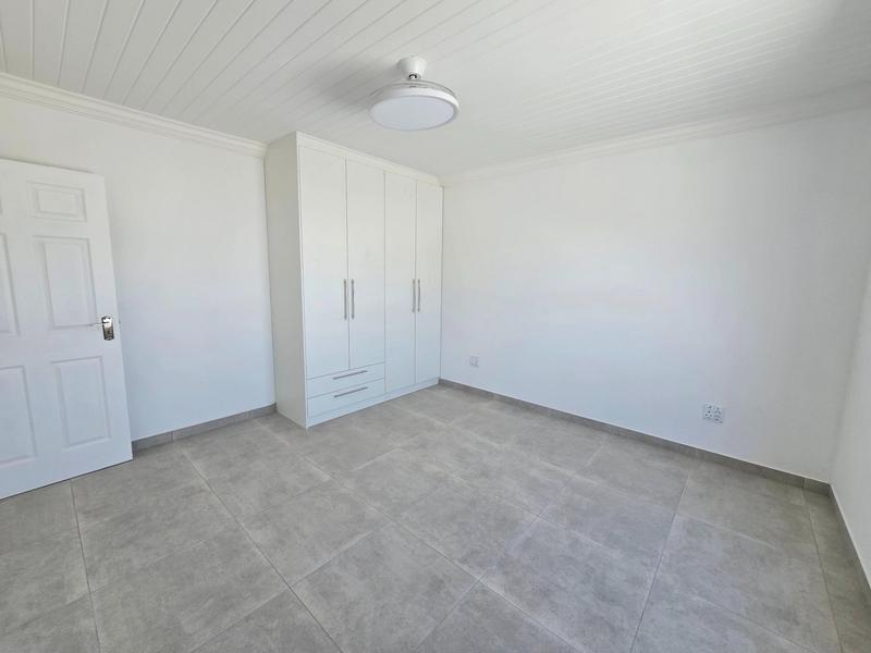 3 Bedroom Property for Sale in Britannia Bay Western Cape